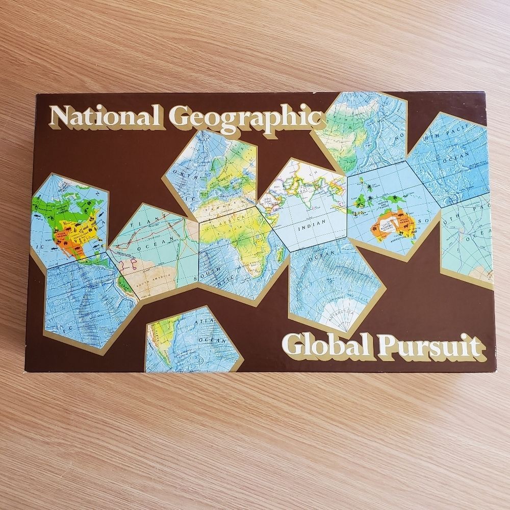 Vintage National Geographic Global Pursuit family Board Game